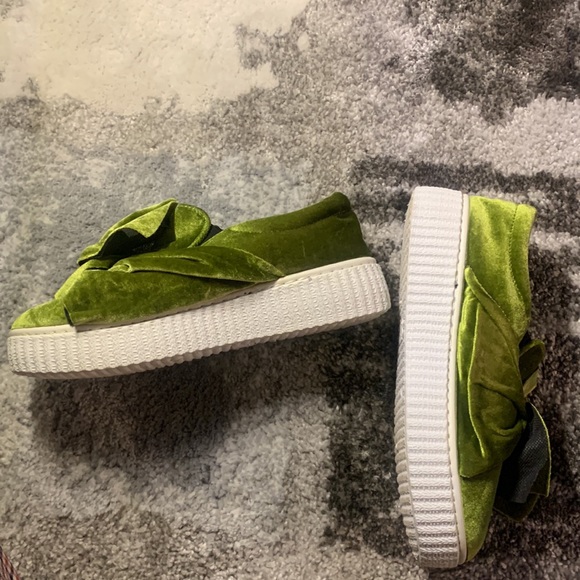 Green Velvet Slide Ons - Picture 2 of 5